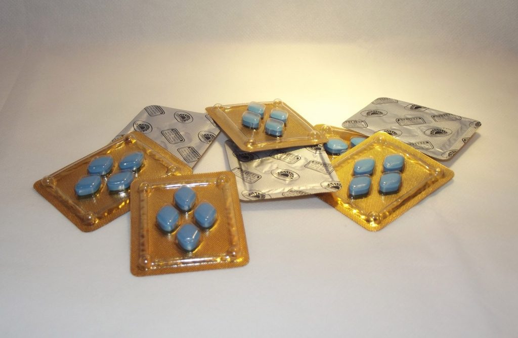 Mein Mann kauft und nimmt heimlich Viagra, hat er eine andere?