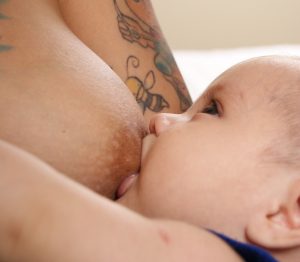 Mehr Lust auf und beim Sex, wenn eine Frau stillt?