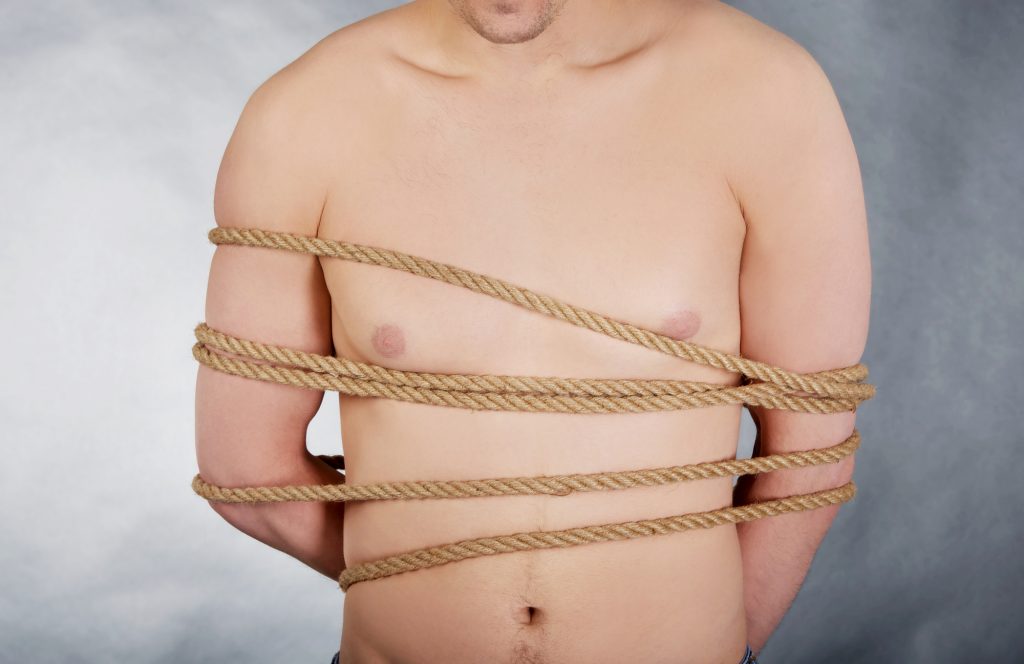 Er verlangt zu ausgefallene Sachen beim Sex