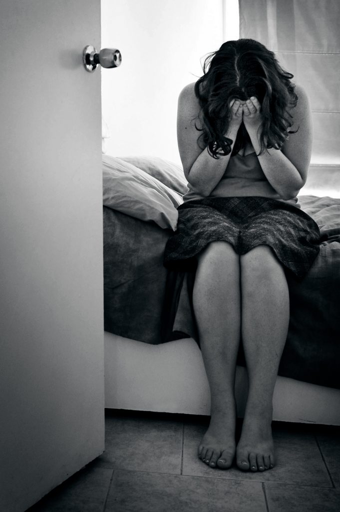 Er nutzte ihre Unerfahrenheit aus, um sich sexuell abzureagieren (Teil 2)